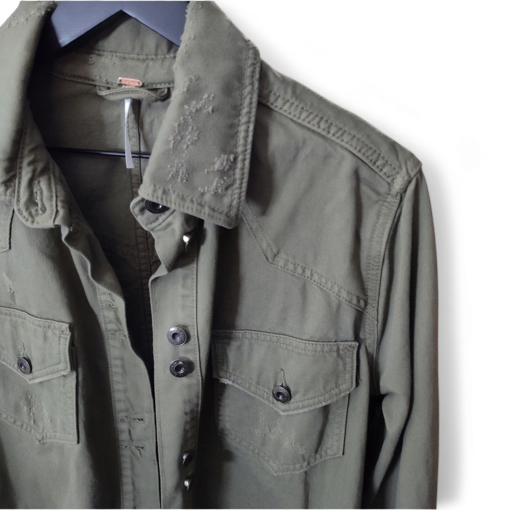 NWOT Free People Moonchild Distressed Denim Shirt Jacket - Picture 8 of 10